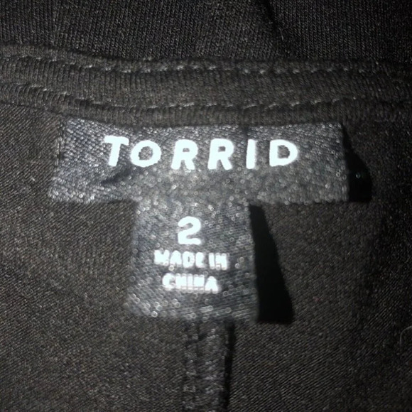 TORRID Size 2 Women's Plus Size Solid Black Super Soft Knit Cold Shoulder Dress - Picture 3 of 6